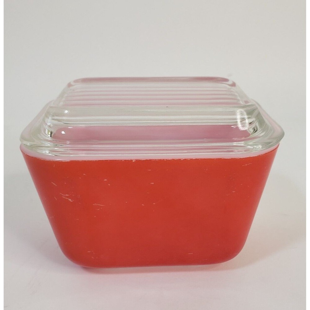 Vtg Pyrex Red Refrigerator Dish Round Backstamp Ribbed Lid 0 501 Glossy 1.5 cup